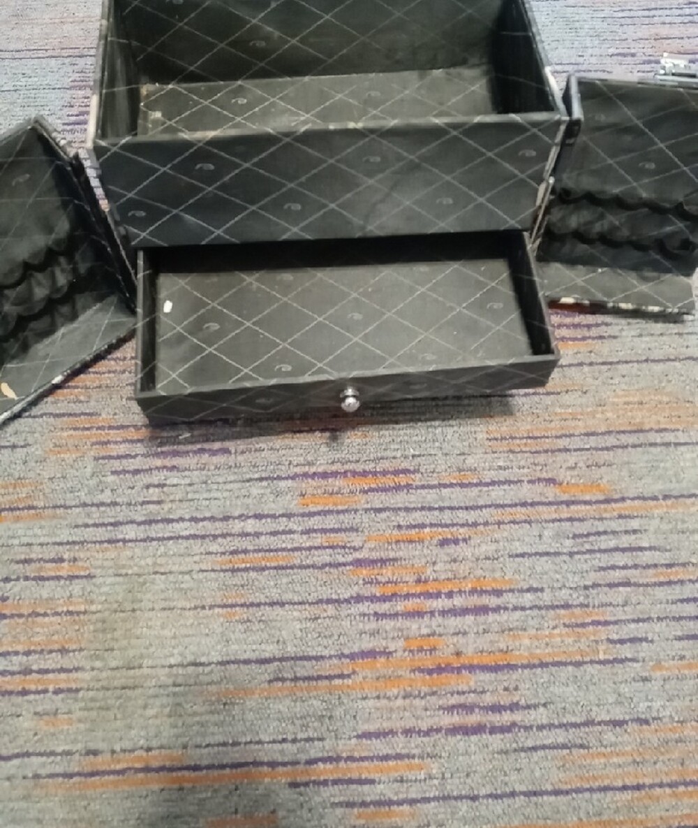 Black Patterned Cosmetic Case with Mirror - Picture 6 of 16